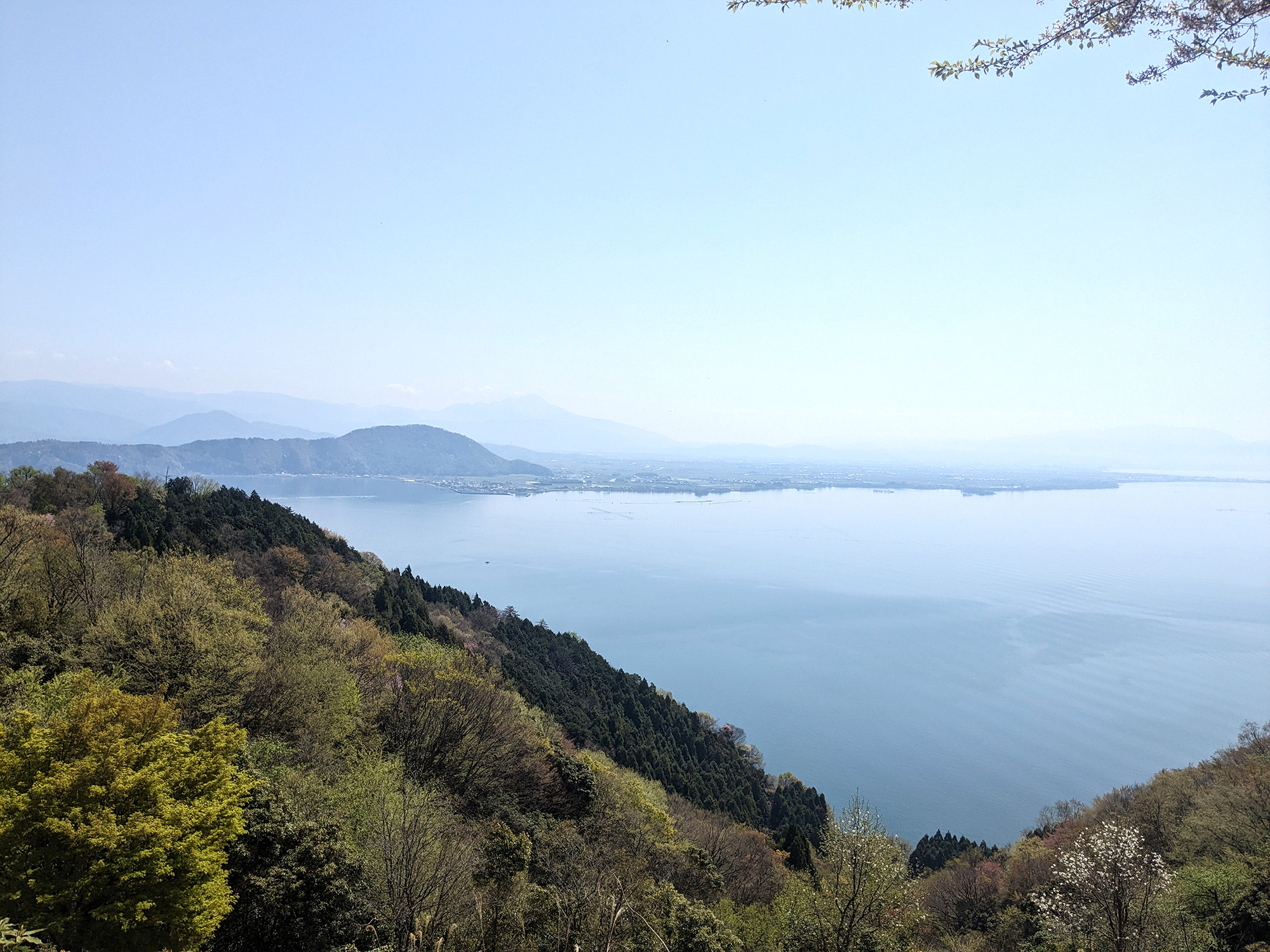 撮りにこんせ‼フォトコンテスト|滋賀・長浜北部|6月18日8枚目 奥琵琶湖パークウェイのつづら尾崎展望台